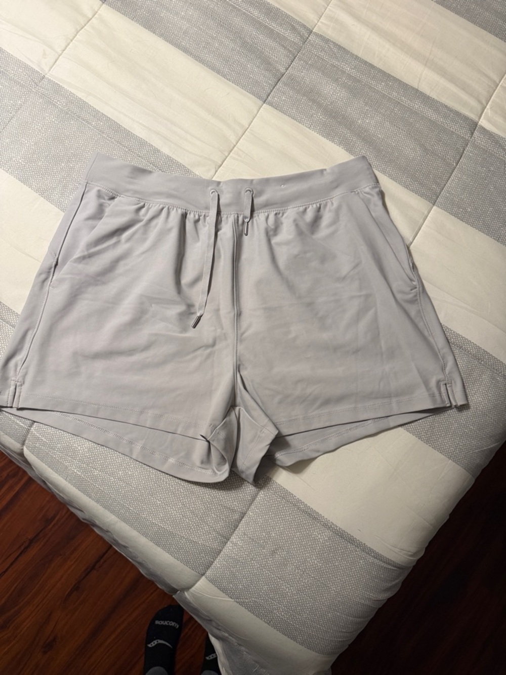 Old Navy Light Gray Athletic Stretch Drawstring Shorts